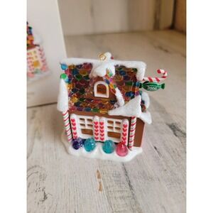 Hallmark Sweet Shop Noel Ville Gingerbread House ornament‎ Xmas